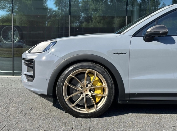 Porsche Cayenne cena 1132400 przebieg: 5, rok produkcji 2023 z Dobrzyń nad Wisłą małe 352